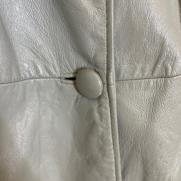 Gorgeous vintage leather and fur coat trench - Picture 10 of 16